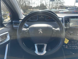 Peugeot 208 Peugeot 208 1.2 PureTech Première | Carplay | Pano | Clima - afbeelding nr 8