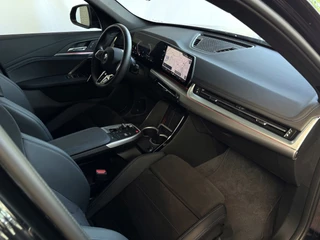 BMW X1 BMW X1 XDRIVE 25E M-SPORT LED ELEK.KLEP NAVI STOELVERW M-SHADOW LINE CARPLAY/ANDROID ZWARTE.HEMEL PHEV PLUG IN HYBRID AWD 4X4 4WD - afbeelding nr 36