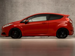 Ford Fiesta Ford Fiesta 1.6 ST1 213Pk (BLUETOOTH, GETINT GLAS, LM VELGEN, SPORTSTOELEN, PARKEERSENSOREN, ELEK RAMEN, NIEUWE APK, NIEUWSTAAT) - afbeelding nr 2