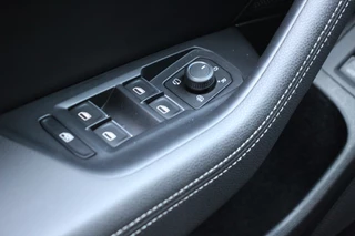 Volkswagen Passat Volkswagen Passat Variant 2.0 TSI 220PK Highline R-line | DYNAUIDIO | ACC | LEDER - afbeelding nr 24