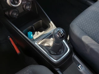 Suzuki Swift Suzuki Swift 1.0 BoosterJet 111pk Smart Hybrid Stijl | Navi | Clima | Adap.Cruise | Led Koplampen | Keyless Entry | Achteruitrijcamera | Stoelverwarming | Rijstrook+Licht+Regensensor | Privacy Glass |16'' - afbeelding nr 17