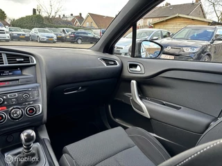 Citroën DS4 Citroen DS4 1.2 PureTech Business  37.666 km! Auto is nieuw! - afbeelding nr 14