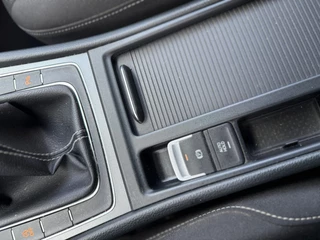 Volkswagen Golf Volkswagen Golf 1.4 TSI ACT Connected Series - afbeelding nr 38