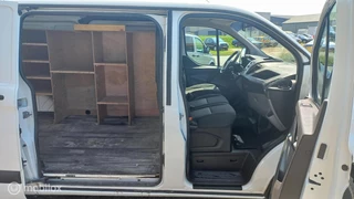 Ford Transit Custom Ford Transit Custom 290 2.2 TDCI L2H1 Ambiente ECOnetic/AIRCO - afbeelding nr 8