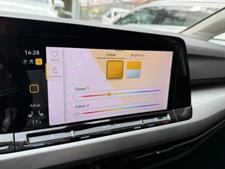 Volkswagen Golf Volkswagen Golf 1.5 eTSI Life Business | Apple Carplay | Elek. stoelen | Draadloze tel. lader - afbeelding nr 21