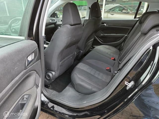 Peugeot 308 Peugeot 308 1.2 PureTech Allure LED Navi PDC Cruise LMV Apk - afbeelding nr 10
