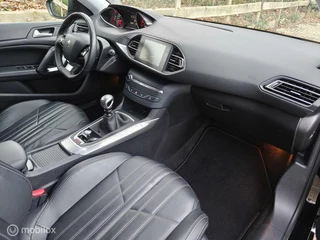 Peugeot 308 Peugeot 308 SW 1.2 PureTech Allure,Stoelverw,Keyless,Carplay - afbeelding nr 8