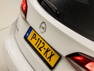 Opel Astra Opel Astra Sports Tourer 1.2 Sport (APPLE CARPLAY, NAVIGATIE, CLIMATE, CAMERA, ADAPTIVE CRUISE, SPORTSTOELEN, GETINT GLAS, LEDER, TREKHAAK, NIEUWSTAAT) - afbeelding nr 32