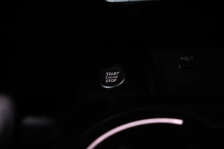 Audi A4 Audi A4 Limousine 35 TFSI Launch edition Sport Automaat, Navigatie, Sportstoelen, 19 inch! - afbeelding nr 12