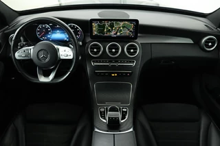 Mercedes-Benz C-Klasse Mercedes-Benz C-klasse 200 AMG | Stoelverwarming | Carplay | Trekhaak |  Matrix LED | Sfeerverlichting | Leder/Alcantara | Side Assist | Camera - afbeelding nr 7