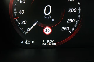 Volvo XC60 Volvo XC60 2.0 T8 Twin Engine AWD R-Design | Pano | Trekhaak - afbeelding nr 28