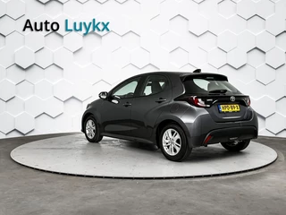 Toyota Yaris Toyota Yaris 1.5 Hybrid 115 Business | Parkeersensoren voor + achter | Stuurverwarming | Stoelverwarming - afbeelding nr 3
