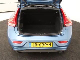 Volvo V40 Volvo V40 2.0 T2 Momentum | Navigatie | Parkeerhulp |  Climate control | Bluetooth | Cruise control - afbeelding nr 12