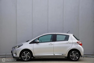 Toyota Yaris Toyota Yaris 1.5 Hybrid EXECUTIVE, 2018, Leer, Airco - afbeelding nr 4