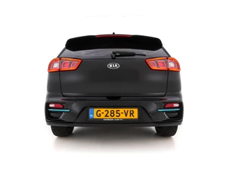 Kia e-Niro (INCL-BTW) Aut. *LEATHER-MICROFIBRE | NAVI-FULLMAP | DAB | ADAPTIVE-CRUISE | CAMERA | COMFORT-SEATS | KEYLESS | DIGI-COCKPIT | SHIFT-PADDLES | HEATED-SEATS | CARPLAY | LANE-ASSIST | 17