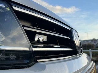 Volkswagen Tiguan Volkswagen Tiguan 1.4 TSI R-LINE LED+CARPLAY+VIRTUAL 1E EIG. - afbeelding nr 16