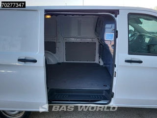 Mercedes-Benz Vito Mercedes Vito 114 Automaat L2H1 Navi Camera Parkeersensoren Airco Cruise APK 10-2025 L2 5m3 Airco Cruise control - afbeelding nr 8