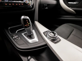 BMW 3 Serie BMW 3 Serie 318i Executive Sportline Automaat (NAVIGATIE, DEALER ONDERHOUDEN, CLIMATE, PARKEERSENSOREN, SPORTSTOELEN, LED KOPLAMPEN, CRUISE, NIEUWE APK, NIEUWSTAAT) - afbeelding nr 10