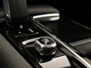 Volvo V90 Volvo V90 T6 PLUG-IN HYBRID ULTRA DARK 360GR CAM HARMAN KARDON SCHUIFDAK T - afbeelding nr 30