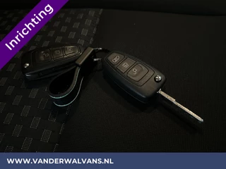 Ford Transit Custom Ford Transit Custom 2.0 TDCI 131pk L1H1 Inrichting Euro6 Airco | Navigatie | Android Auto | LED Cruisecontrol, Stoelverwarming, Verwarmde voorruit, Parkeersensoren, Bijrijdersbank - afbeelding nr 20
