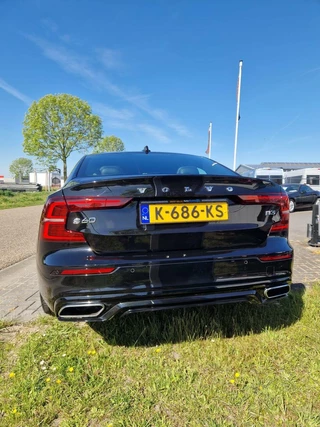 Volvo S60 Volvo S60 2.0 B3 R-Design AUTOMAAT,VOL LEDER,CLIMA,NAVI,CARPLAY,LED - afbeelding nr 10