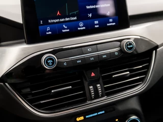 Ford Kuga Ford Kuga 2.5 PHEV Titanium 225Pk Automaat (APPLE CARPLAY, GROOT NAVI, STUUR/STOELVERWARMING, ADAPTIVE CRUISE, CAMERA, KEYLESS, TREKHAAK, STOELVERWARMING ACHTER, ELEK ACHTERKLEP, NIEUWSTAAT) - afbeelding nr 9