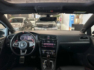 Volkswagen Golf Volkswagen Golf 2.0 TSI GTI TCR|PANO|AKRAPOVIC|VIRTUAL|LEDER - afbeelding nr 2