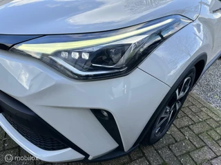 Toyota C-HR Toyota C-HR 1.8 Hybrid Executive Bi Tone Acc Clima Stoel verw. Led 18