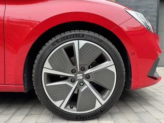 SEAT Leon Seat Leon 1.5 TSI FR Launch Edition | LED | Stoelverwarming | Navigatiesysteem | Adaptive cruise control | Apple CarPlay | 18 inch lichtmetalen velgen | Achteruitrijcamera | Trehaak uitklapbaar | Parkeersensoren voor en achter - afbeelding nr 39
