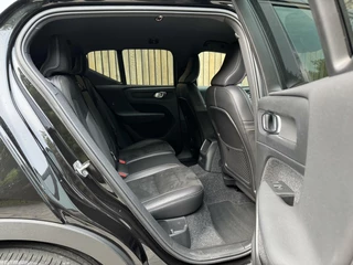 Volvo XC40 Volvo XC40 1.5 T5 Twin Engine R-Design Automaat | Achteruitrijcamera | LED verlichting | Trekhaak uitklapbaar | Stoelverwarming | Climate control | Cruise control adaptief | Dode hoek detectie | Getint glas | Parkeersensoren voor en achter - afbeelding nr 36