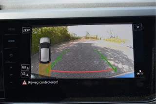 Volkswagen Polo | Nieuwstaat | Open dak | Virtual cockpit | Camera | Keyless | Carplay | Stoelverw | IQ Light - afbeelding nr 22