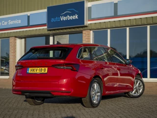 Škoda Octavia Škoda Octavia Combi 1.5 TSI MHEV Business Edition Plus | Matrix LED | Chrome pakket | Stoel-, Stuur- & voorruitverwarming | Navi 13inch | Elektr.trekhaak | El. achterklep m.sensor | ACC | - afbeelding nr 2