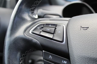 Ford Kuga Ford Kuga 1.5 EcoBoost 150PK ST Line | Panoramadak | Trekhaak | Xenon | Winterpack - afbeelding nr 10