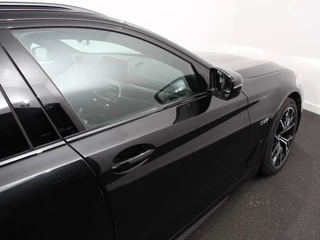 BMW 5 Serie BMW 5-serie Touring 530e M Sport PHEV AUTOMAAT 292PK Climate control Adaptieve cruise control Keyless Parkeersensoren Achteruitrijcamera Panoramadak LED Verwarmde voorstoelen Trekhaak Apple Carplay/ Android Auto - afbeelding nr 24