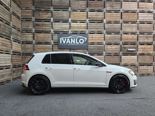 Volkswagen Golf Volkswagen Golf 2.0 TSI GTI Performance Navigatie LED Cruise PDC 19