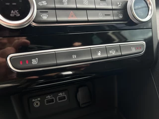 Renault Megane E-Tech Renault Megane E-Tech Estate 1.6 Plug-In Hybrid 160 R.S. Line - afbeelding nr 36