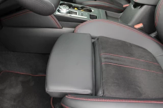 Ford Kuga Ford Kuga 2.5 PHEV ST-Line X | Panoramadak | Winter Pack | Wegklapbare trekhaak | 19 inch lichtmetalen velgen | Technology Pack | Agate Black - afbeelding nr 11