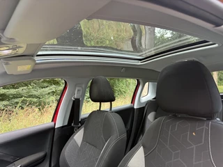 Peugeot 2008 Peugeot 2008 1.2 PureT. Blue Lion airco navi pano - afbeelding nr 66