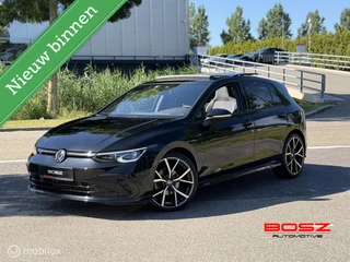 Volkswagen Golf 8 1.5 eTSI 3x R-Line DSG PANO IQ SFEER BLACK
