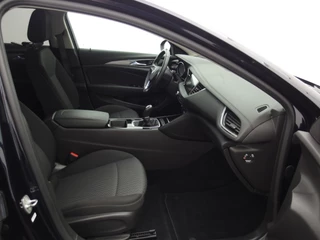 Opel Insignia TREKHAAK / CARPLAY / KEYLESS / NAVI / CLIMA / PDC / BLUETOOTH / CRUISE - afbeelding nr 46