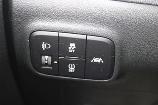 Hyundai i10 Hyundai i10 1.2 Premium Navi/Carplay/Cam/Pdc/wint/All weather 15