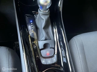 Toyota C-HR Toyota C-HR 1.8 Hybrid Bi-Tone carplay pdc all in rijklaar - afbeelding nr 18