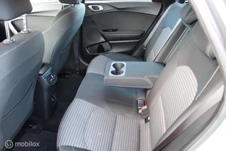 Kia Ceed Sportswagon Kia Ceed Sportswagon 1.5 T-GDi 160 PK DynamicLine, Trekhaak, Clima, Navi, App connect, Pdc + Camera - afbeelding nr 26