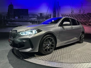 BMW 1 Serie BMW 1-serie 118i M-Sport *Carplay*Camera* - afbeelding nr 29