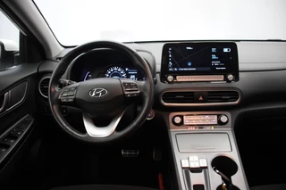 Hyundai Kona Hyundai Kona Electric Fashion 64 kWh - Carplay, Camera, Stoelverw. SOH 100% - afbeelding nr 4