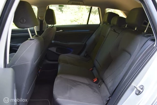 Volkswagen Golf Volkswagen Golf Variant 1.5 eTSI Style DSG Carplay Adaptive Cruise Winterpakket - afbeelding nr 24
