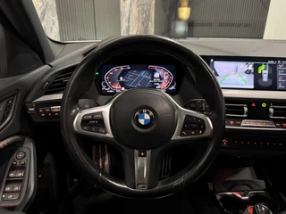 BMW 1 Serie BMW 1-serie 118i M-pack |PANO|SFEER|ALCANTARA|MEMORY - afbeelding nr 17