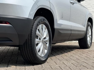 Škoda Karoq Skoda KAROQ 1.0 TSI Style Camera Clima Cruise Trekhaak Inductie laden Navigatie Keyless - afbeelding nr 17