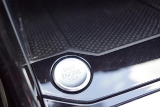 Volkswagen T-Roc Volkswagen T-Roc Cabrio 1.5 TSI DSG R-Line/ Black style/Leer/19 Inch LM/Camera/Virtual c - afbeelding nr 44