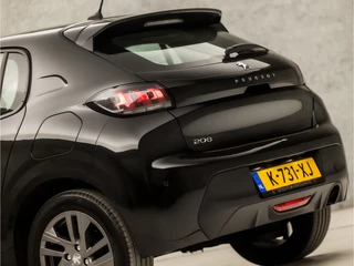 Peugeot 208 (APPLE CARPLAY, GROOT NAVI, LM VELGEN, PARKEERSENSOREN, SPORTSTOELEN, CRUISE, LANE ASSIST, ELEK PAKKET, NIEUWSTAAT) - afbeelding nr 11
